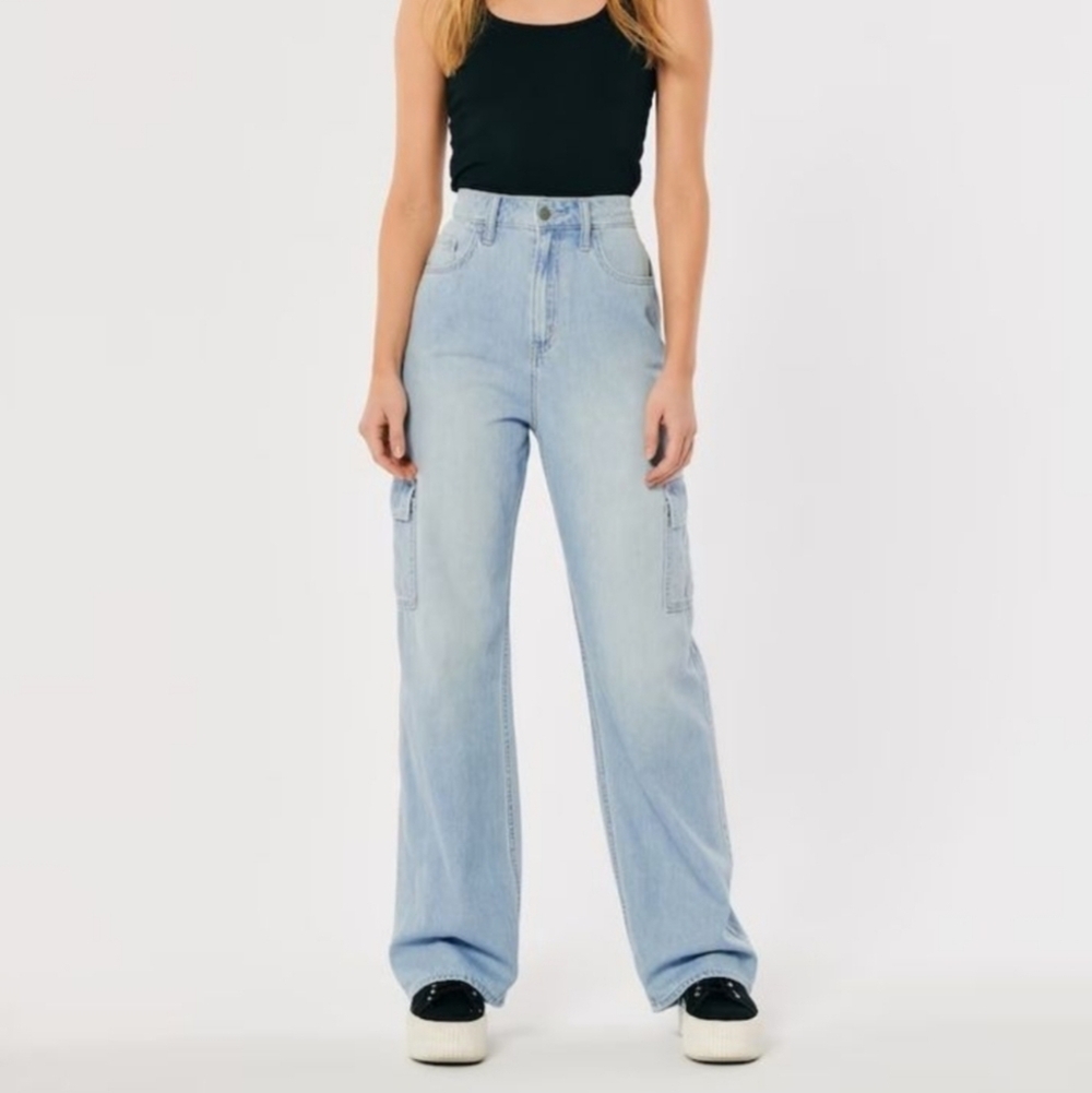 Hollister Vintage Highest Rise Cargo Jeans